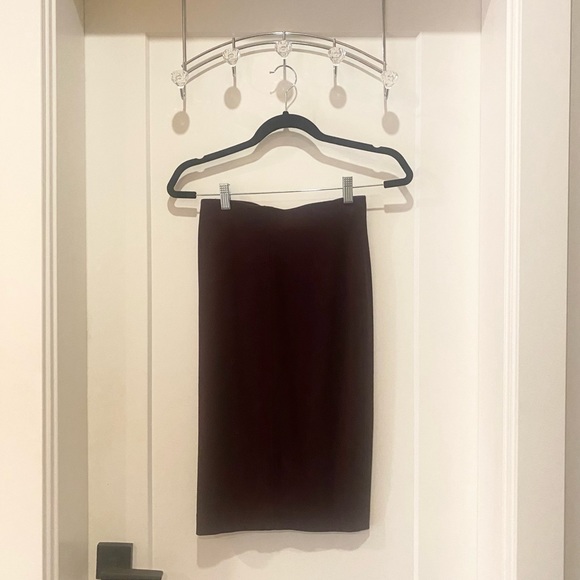 Aritzia - Wilfred - Pencil Skirt - Burgundy - Size Small (S) - Picture 3 of 3
